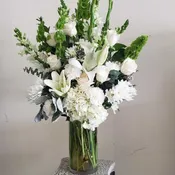 ALL WHITE FLOWER ARRANGEMENT WV-011