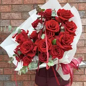 Love Story In Red Bouquet.     The photo shows the standard size.