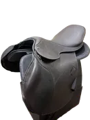 17.5" Flyer Monoflap Jump Saddle #8749 with Grippy Buffalo & Doeskin Upgrades — EQ Saddle Science