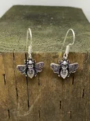 Bee Dangle