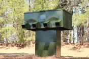 800 lb 8-Chute Gravity Feeder — Steel Outdoors