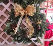 Decorated Wreaths – Gold