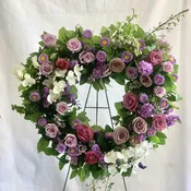 Standing Heart Wreath