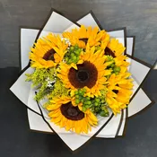 10 Sunflower Bouquet Elegant