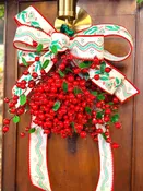 12" WP NATURAL BERRY RIDGE KISSING BALL