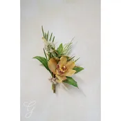 Earthy A la Carte Boutonnière