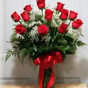 DOZEN RED ROSES AND BABIES BREATH NEW-40