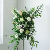 Standing Sympathy Spray