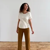 Caelyn tee, Chalk