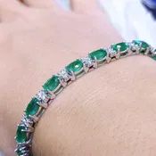 10.22CT Green Emerald and Diamond Bracelet