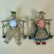 Vintage Dujay Dutch Boy & Girl Rhinestone Jelly Belly Fur Collar Clip Set As-Is (1.5")