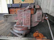 Athol Machine Vintage  Bench Vise 624N  Swivel Base 4" Jaws — Brooksvale Artisans