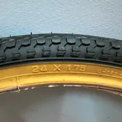 24 x 1.75 Cheng Shin Mountain Bike Tire – Gum Wall / Black Tread – NOS