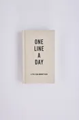 Canvas One Line A Day: A Five-Year Memory Book