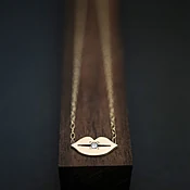 Lip Necklace