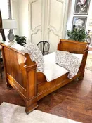 Beds & Headboards