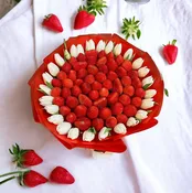 “Tulips with Strawberry” – Tulips Bouquet with Fresh Strawberry