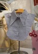 Stripe collar bib