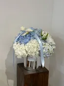 Bleu Garden Hug