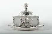 19th-Century English Sheffield Silver-Plated Butter Dish / Tableware Display Piece — LA MAISON SUPREME