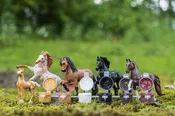 Breyer (Stablemates) Colorful Breeds Paint & Play