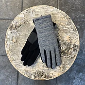Grey and Black Cashmere Blend Gloves — A Pied Shoe Boutique