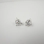 1.13 TW Diamond Studs H/si1, 3-prong set