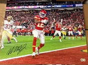 Kansas City Chiefs MECOLE HARDMAN SB LVIII CATCH 16x20 Photo BECKETT