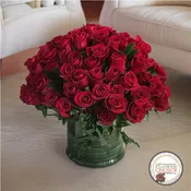 100 Medium Red Roses in a Vase