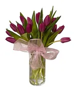16 Tulips in clear vase