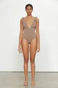 FULL CIRCLE Daphne One Piece