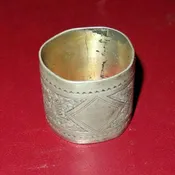 Antique 1.75" Diameter Silverplate Napkin Ring w/ Floral & Leafy Decor