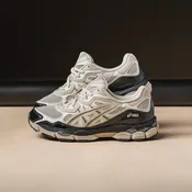 MENS ASICS | Gel- NYC (Cream/ Smoke Black)