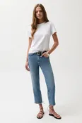 Aleks Crop Straight Leg Crop
