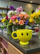 4.25″ Yellow Smiley Face Mug – Each