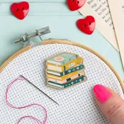 Book Lover Magnetic Needle Minder