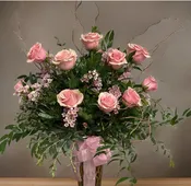 1 DOZEN LIGHT PINK ROSES
