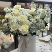 Soft Blue Elegance Box.    The photo shows the deluxe size.