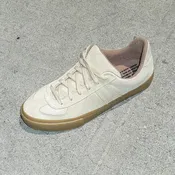 German Trainer Skateboarding, Sand