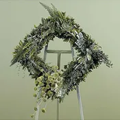 Easel Of Green