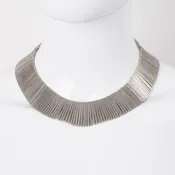 Fringe necklace