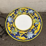 20” Italian Volcanic Table – Leaves