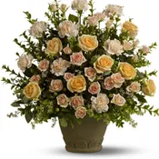 Teleflora's Rose Remembrance