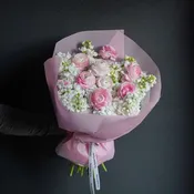 Bouquet Adoration - stock, ranunculus