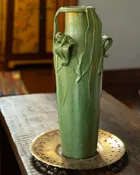 Arrowroot Frog Vase