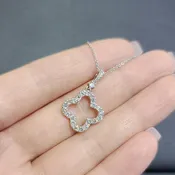 0.75 ct round cut diamonds clover pendant in 18k white gold