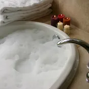 Bubble Bath Candle | Wick: A Candle Bar