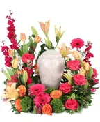 CONSOLING EMBRACE URN