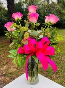6 PINK ROSES WITH FILLER