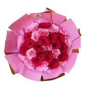 30 Red and Pink Rose Hand-held Bouquet